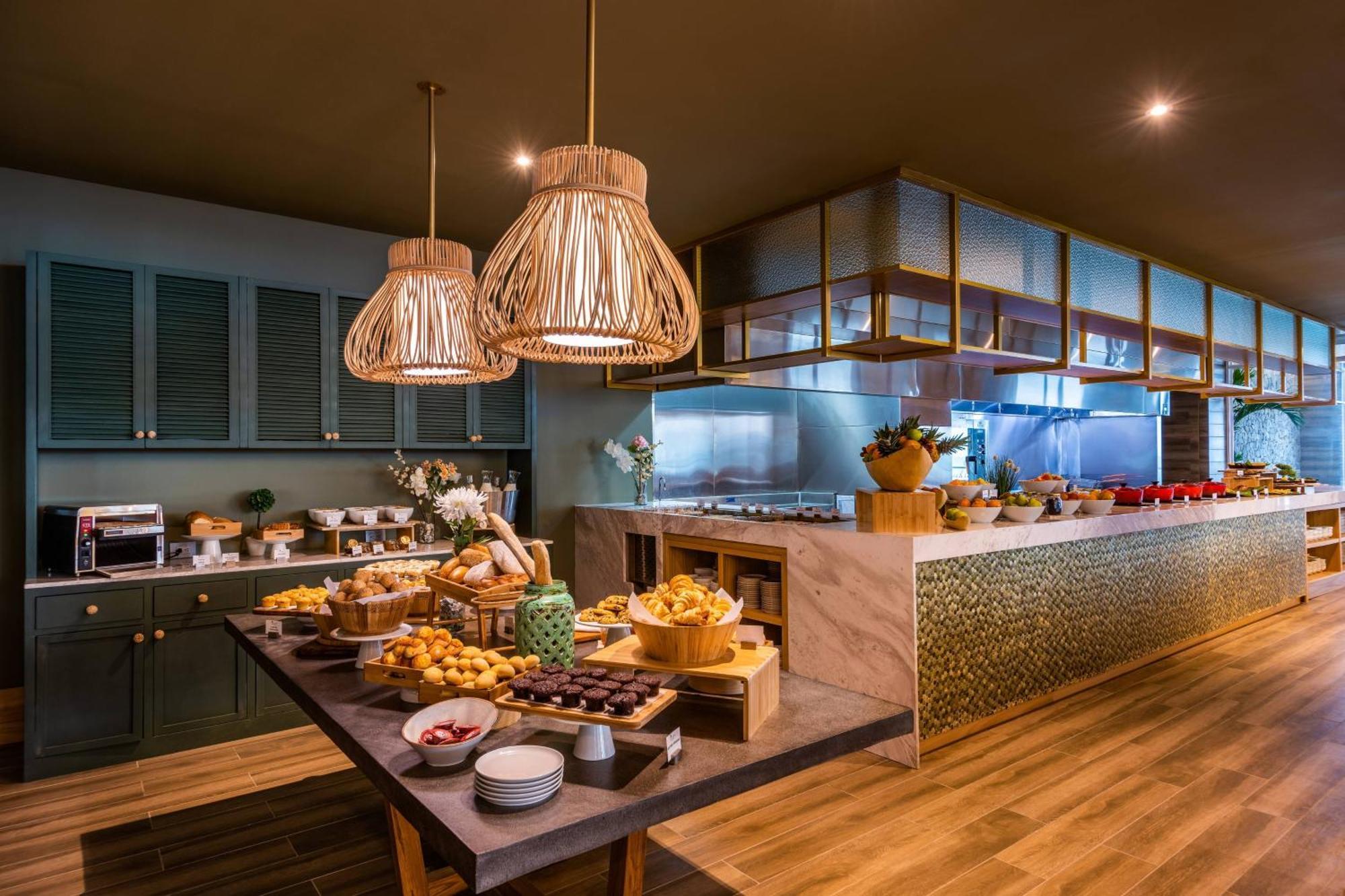Santa Marta Marriott Resort Playa Dormida Buitenkant foto The Kitchen